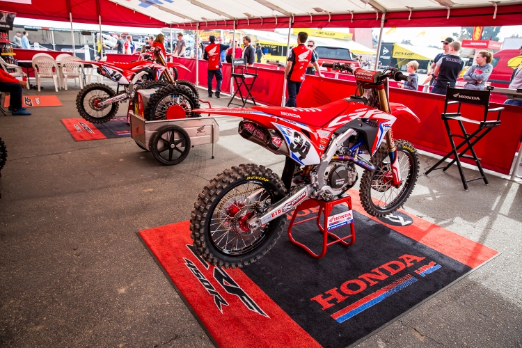 Monster Energy Supercross - Freestyle Photocross - Anaheim 1 - 2018 -1 - Team Honda HRC Tent